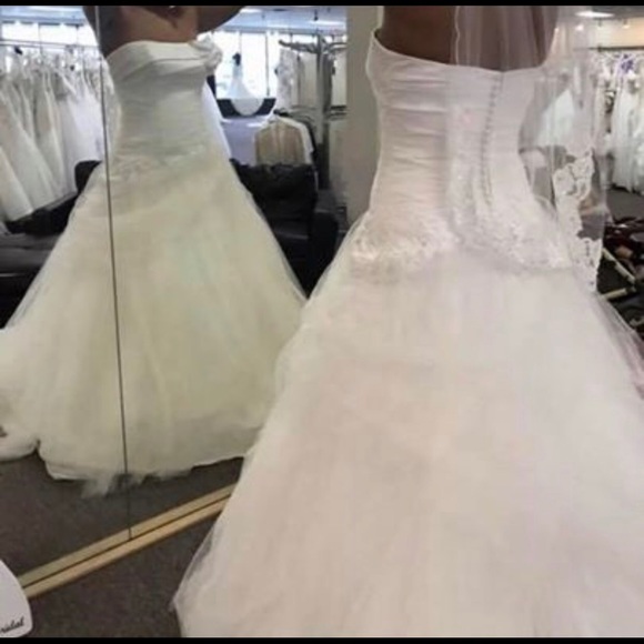 MODECA...Wedding Dress...size 12...ivory...NWT - Picture 5 of 8